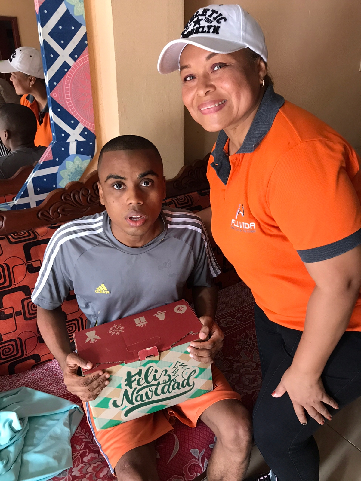 ENTREGA DE CANASTAS NAVIDEÑAS