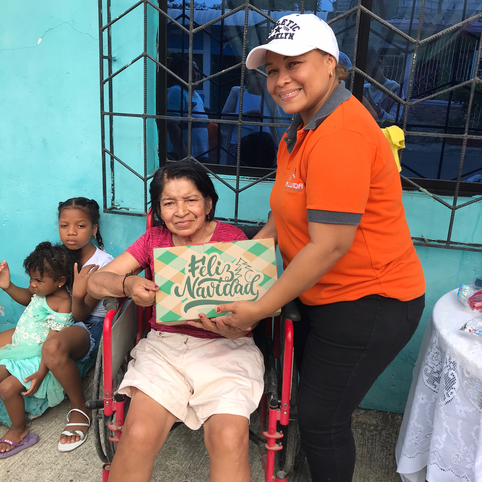 ENTREGA DE CANASTAS NAVIDEÑAS