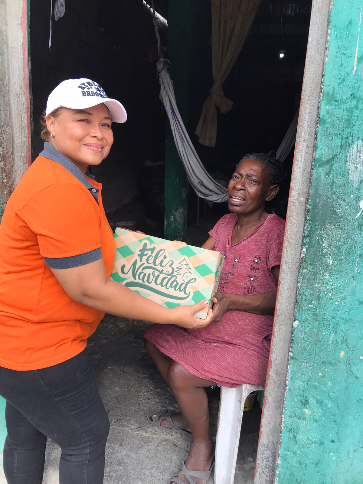 ENTREGA DE CANASTAS NAVIDEÑAS