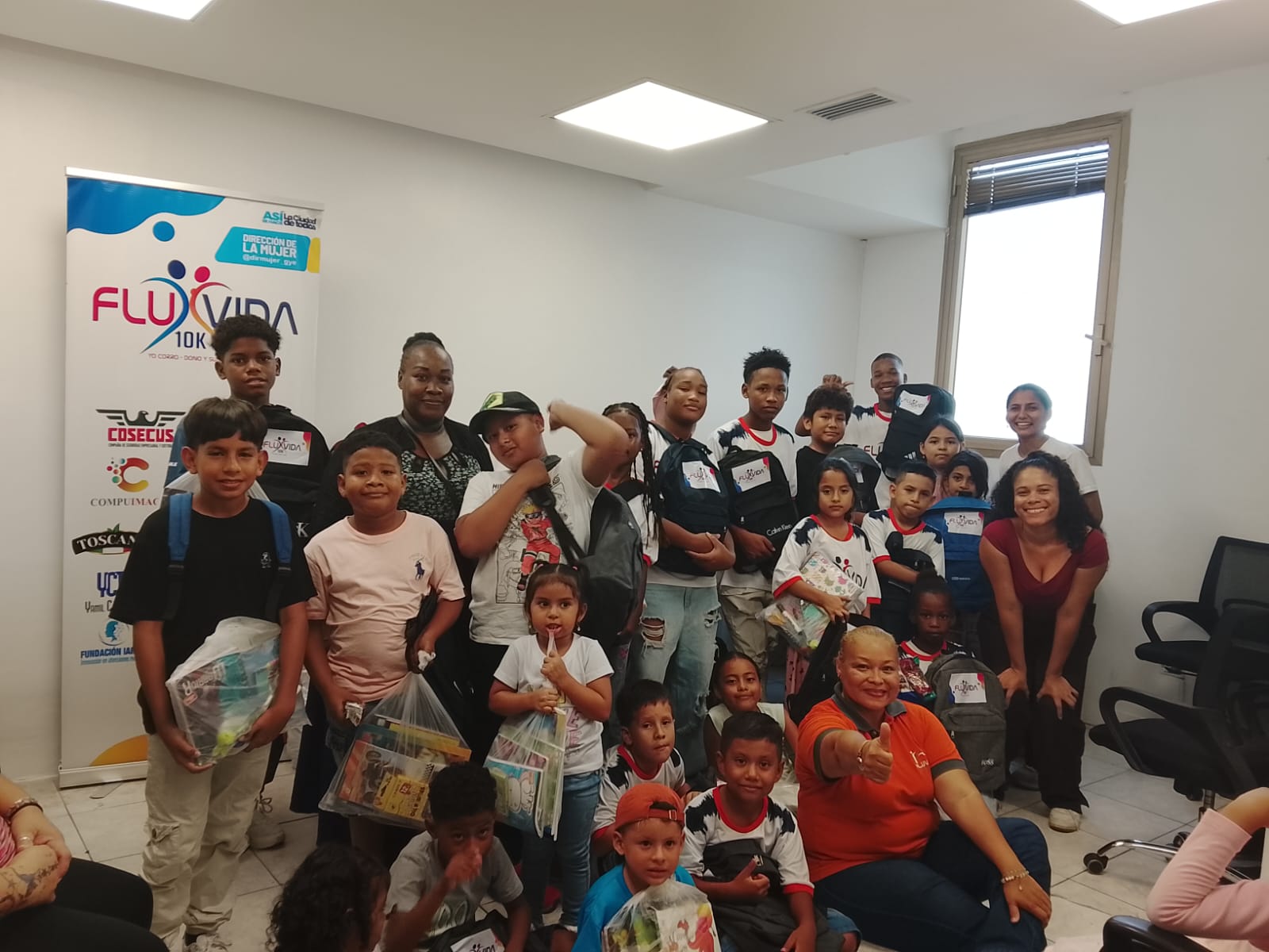 ENTREGA DE MOCHILAS Y UTILES ESCOLARES