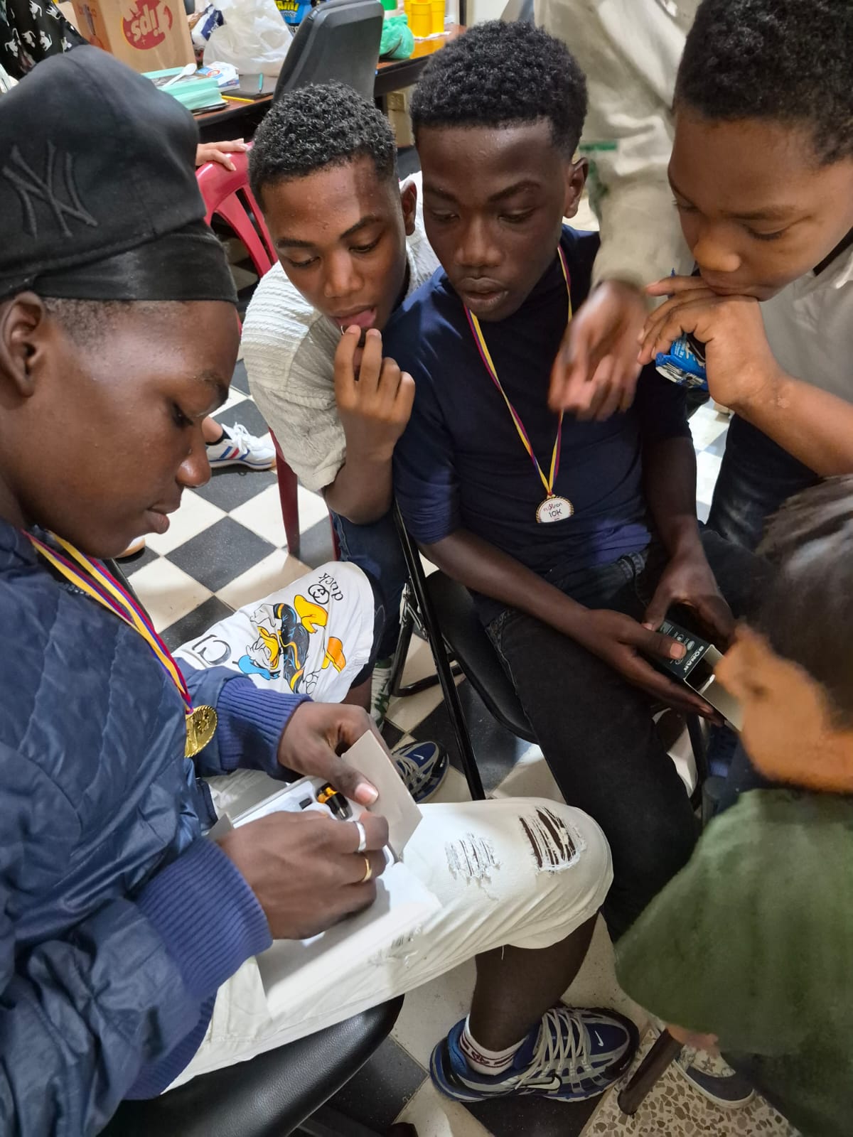 TALLER DE CONVIVENCIA CON NIÑOS Y ADOLESCENTES  " APRENDIENDO TU VALOR"